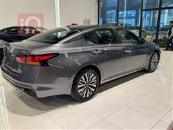 نيسان ألتيما